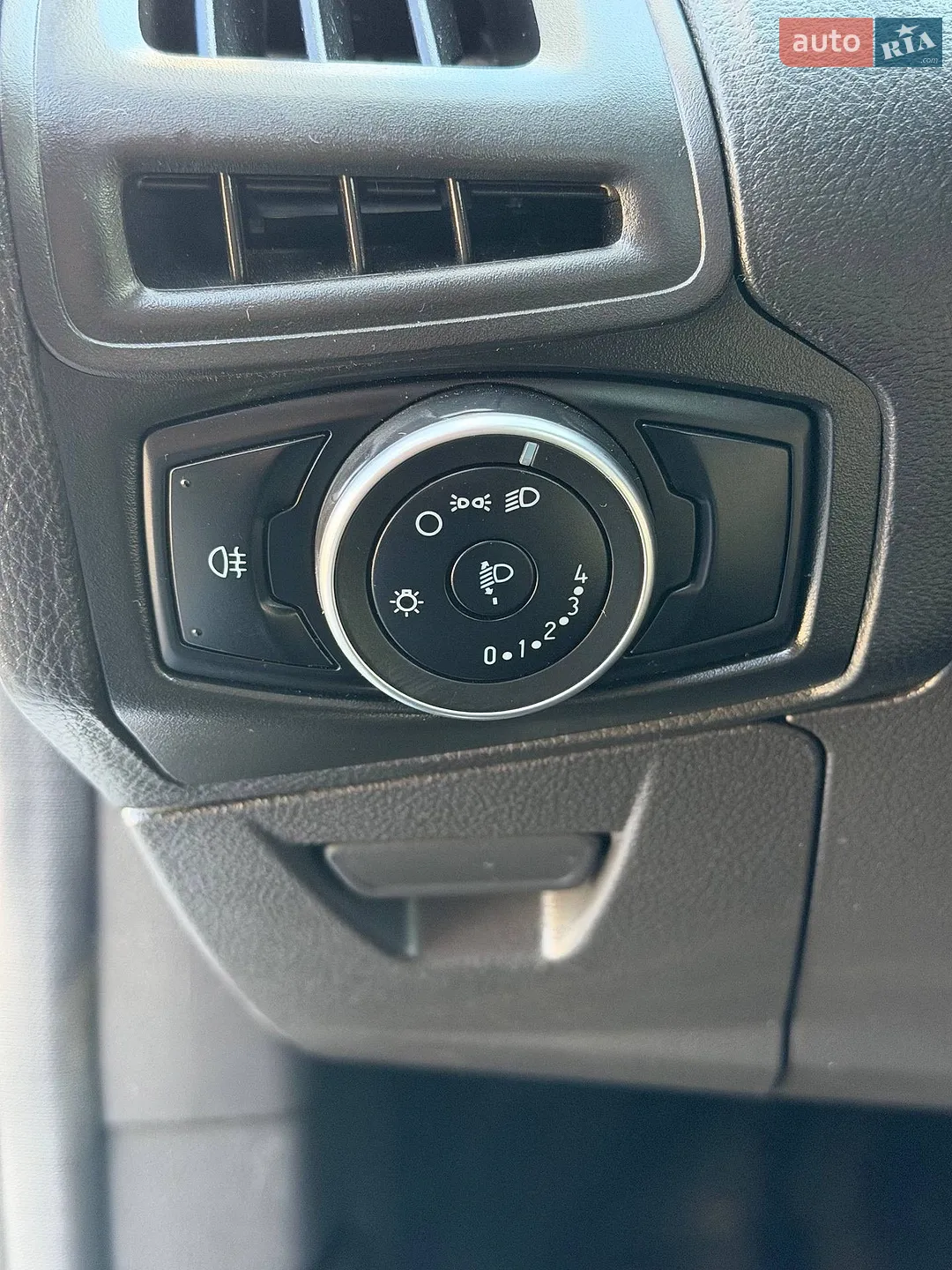 2015 Ford Focus - мініатюра 24