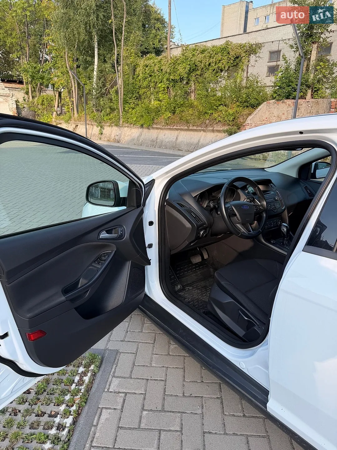 2016 Ford Focus - мініатюра 15