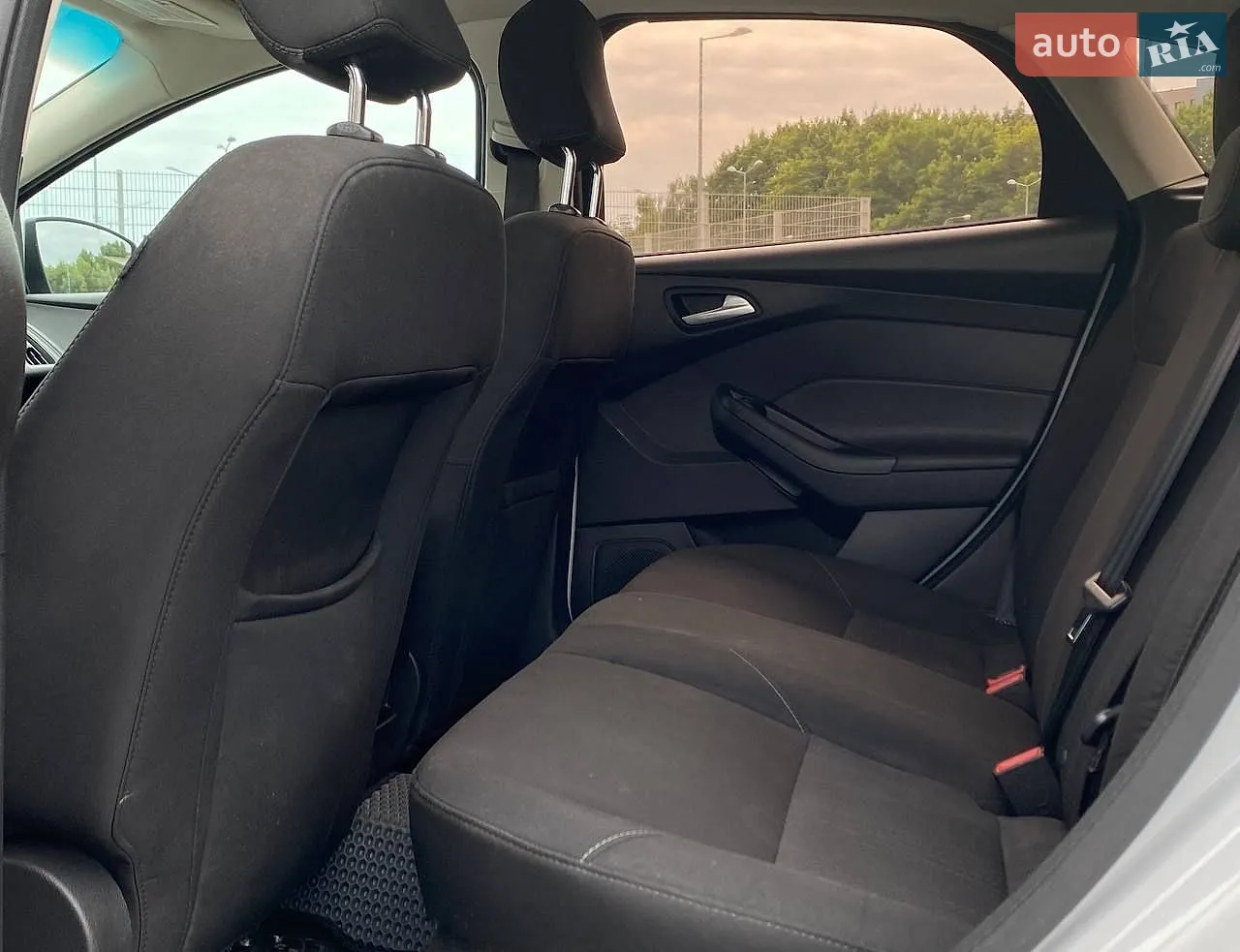 2016 Ford Focus - мініатюра 18