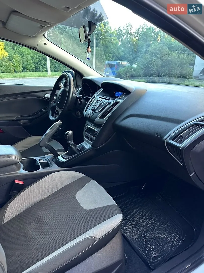 2012 Ford Focus - мініатюра 16