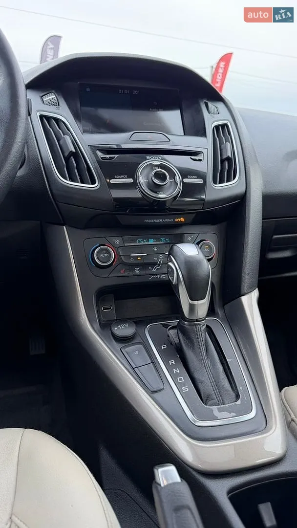 2018 Ford Focus - мініатюра 17