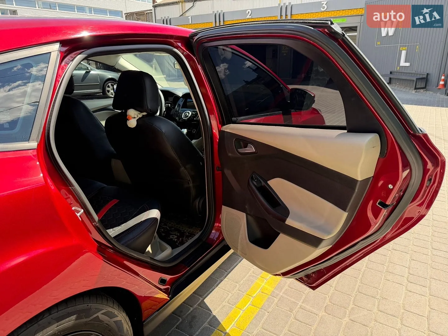 2015 Ford Focus - мініатюра 15