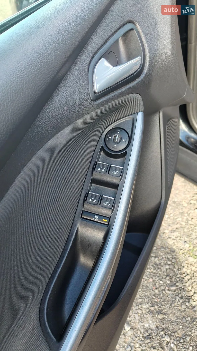 2011 Ford Focus - мініатюра 25