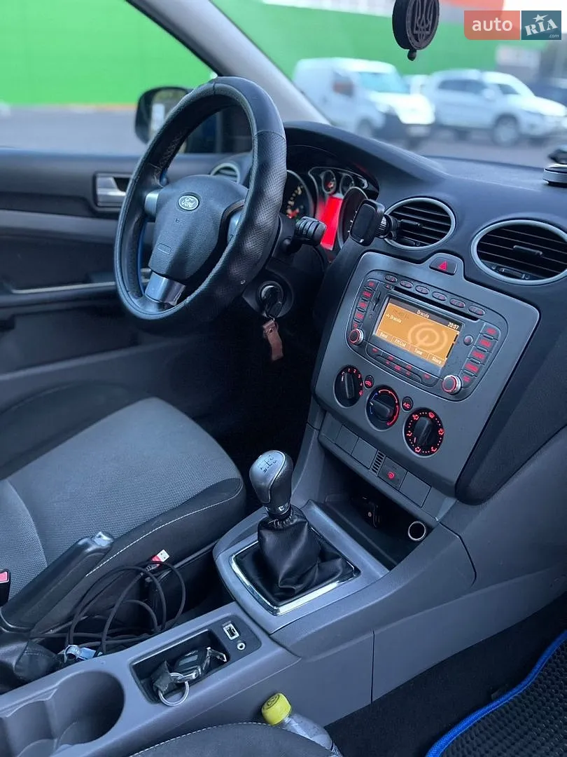 2010 Ford Focus - мініатюра 21