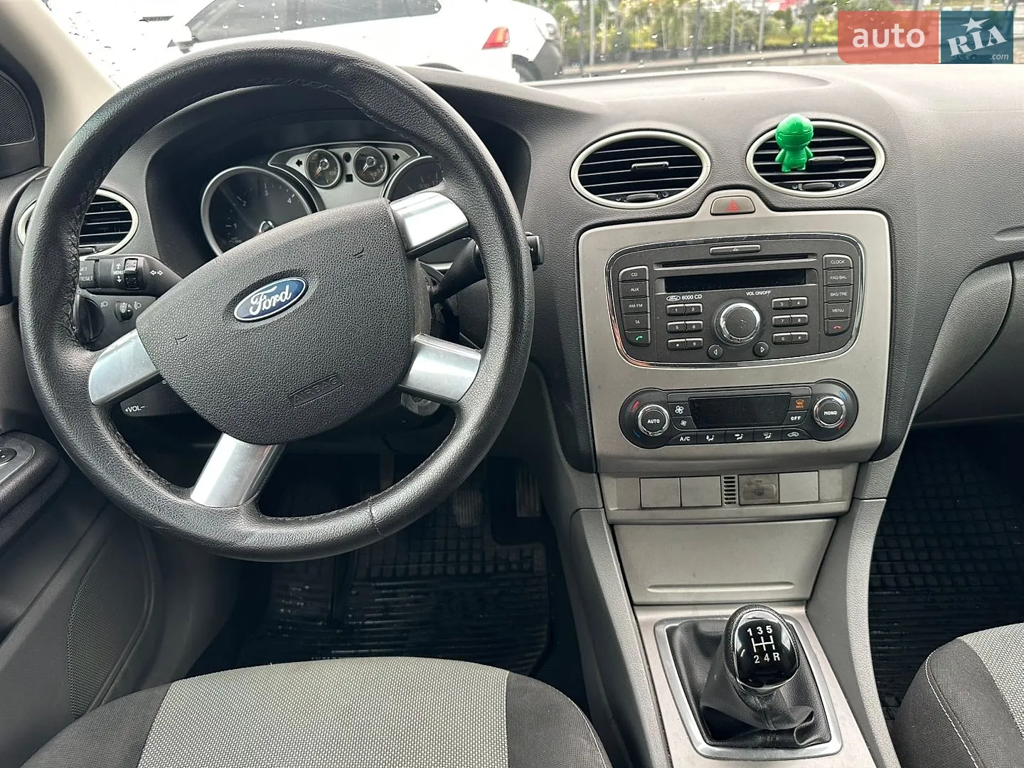 2010 Ford Focus - мініатюра 21