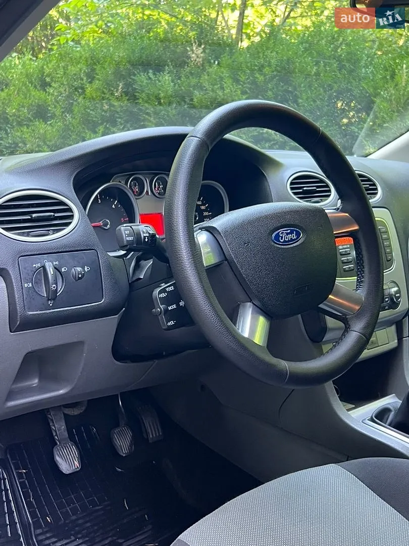 2010 Ford Focus - мініатюра 33