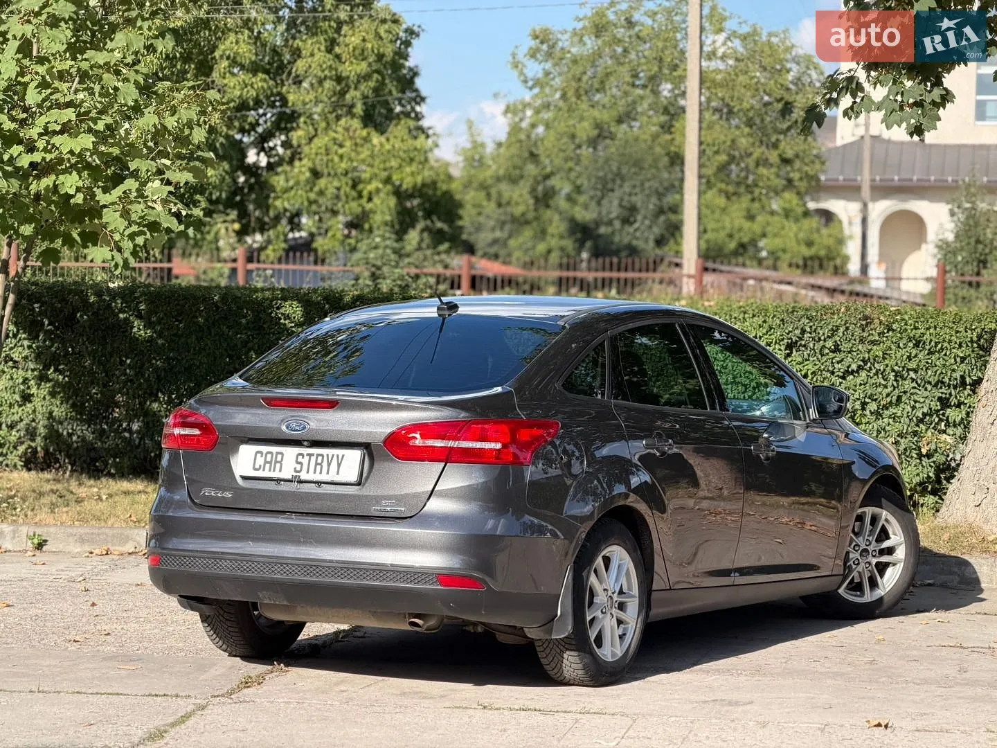 2016 Ford Focus - мініатюра 17