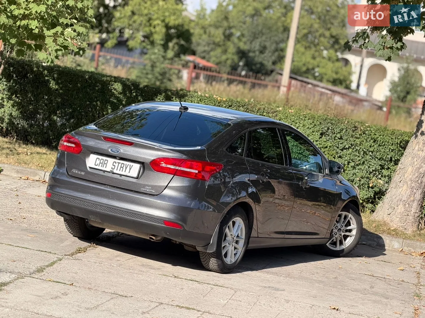 2016 Ford Focus - мініатюра 18