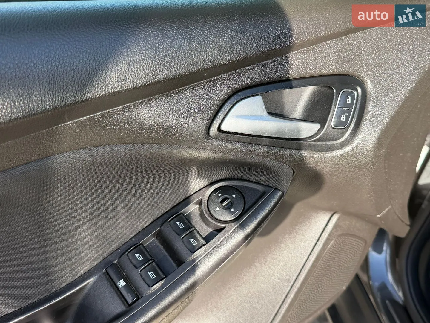 2016 Ford Focus - мініатюра 34