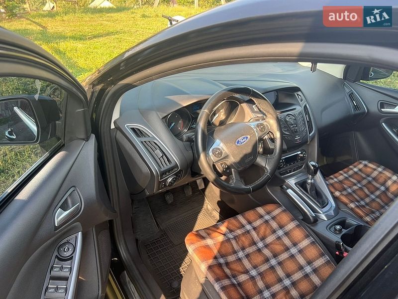 Универсал Ford Focus 2011 в Надворной