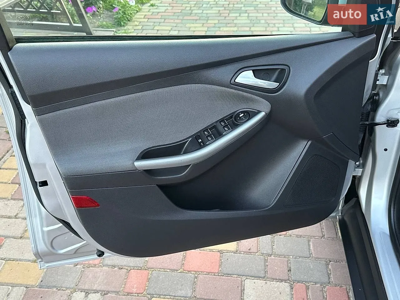 2011 Ford Focus - мініатюра 11