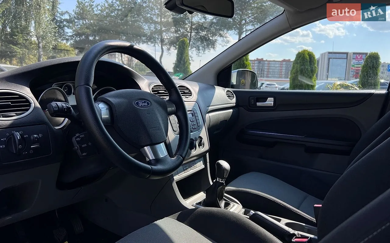 2010 Ford Focus - мініатюра 10