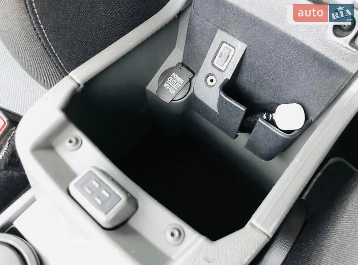 2010 Ford Focus - мініатюра 28