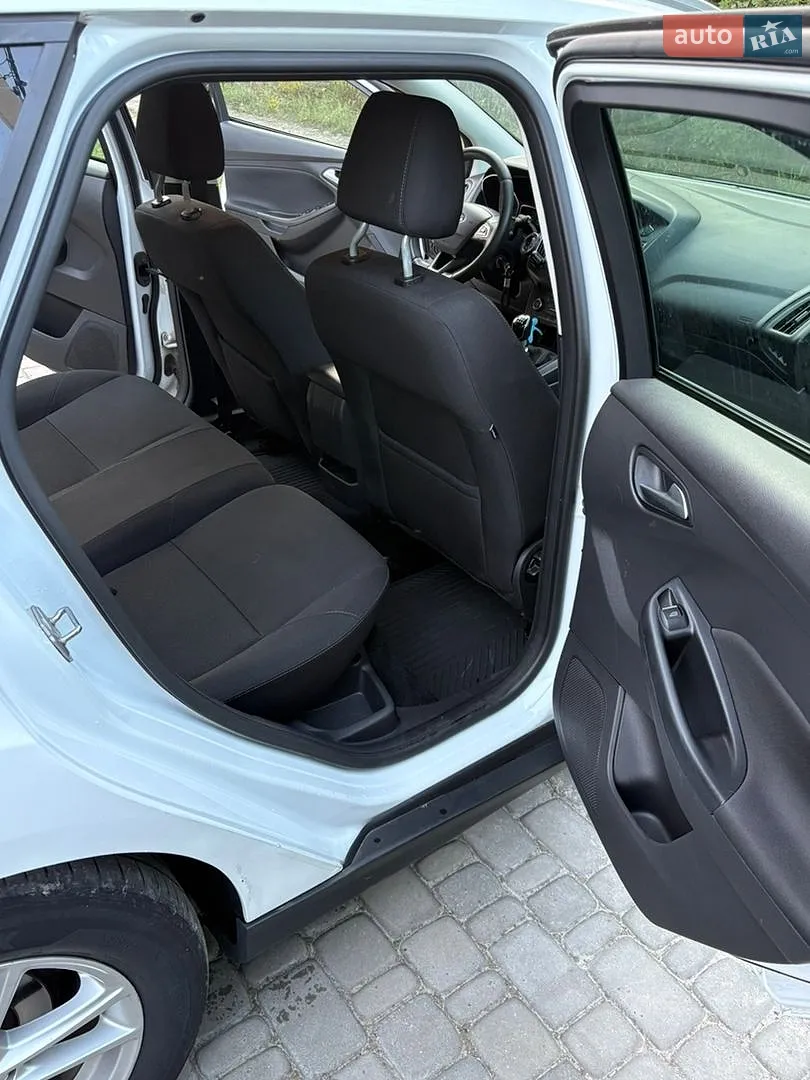 2017 Ford Focus - мініатюра 11