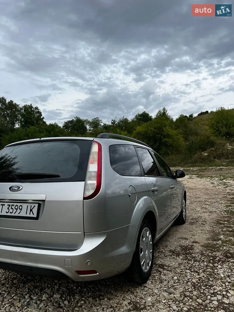 2010 Ford Focus - мініатюра 4