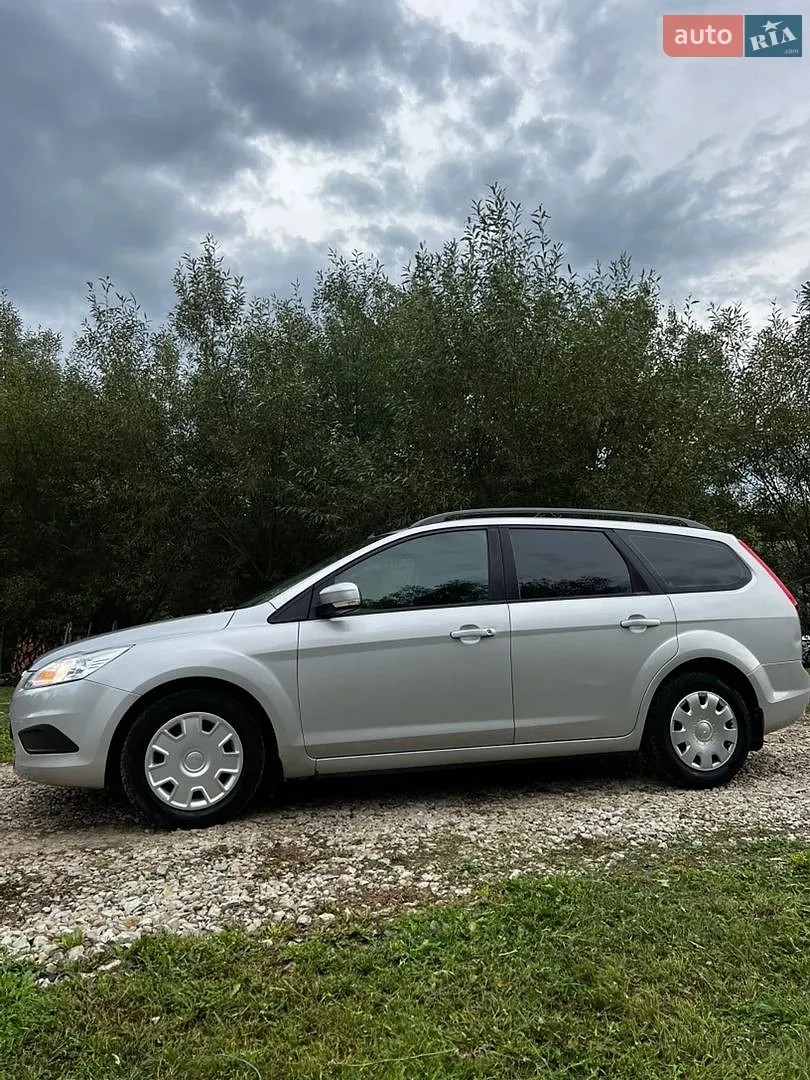 2010 Ford Focus - мініатюра 7