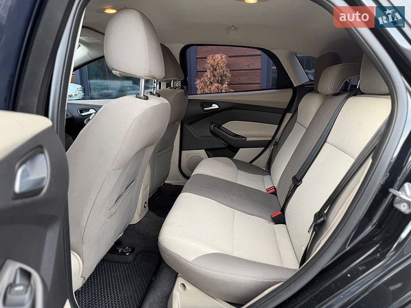Хетчбек Ford Focus 2014 в Шептицькому
