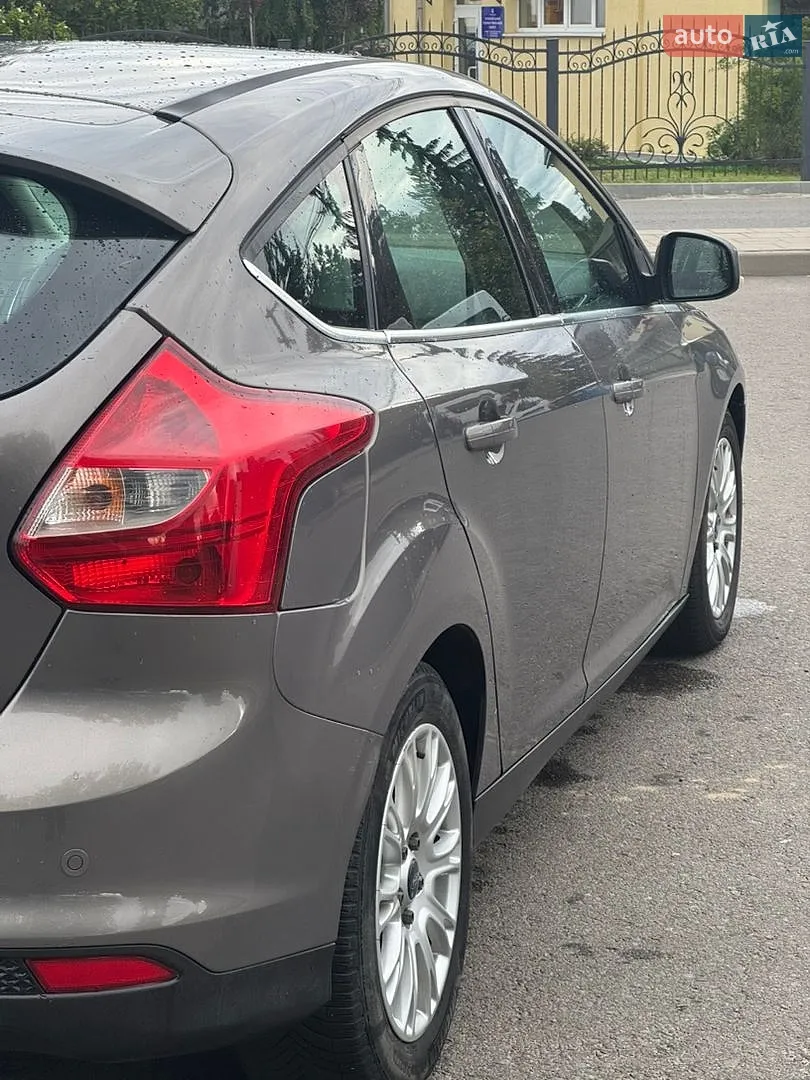 2011 Ford Focus - мініатюра 11