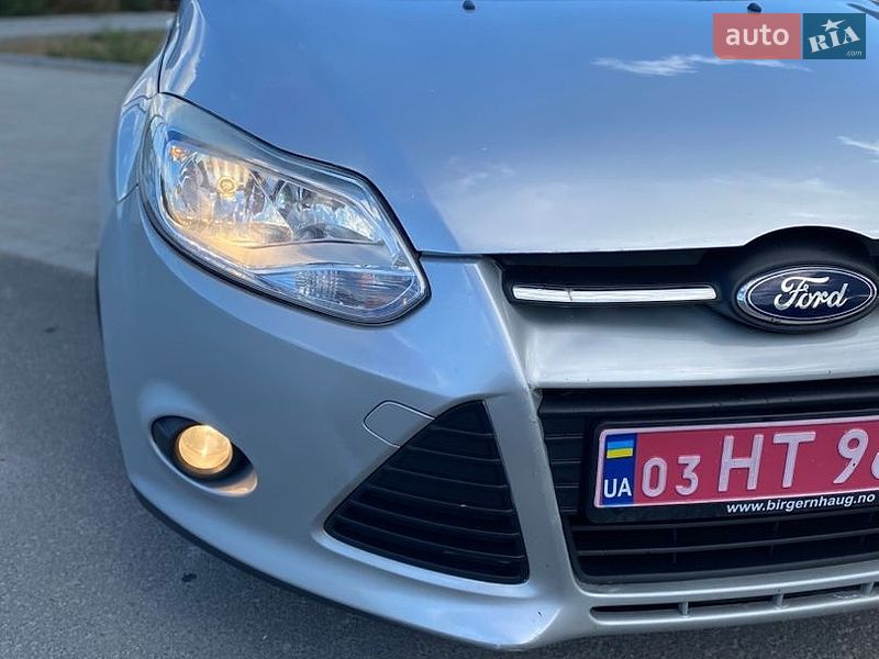 Універсал Ford Focus 2012 в Жовкві