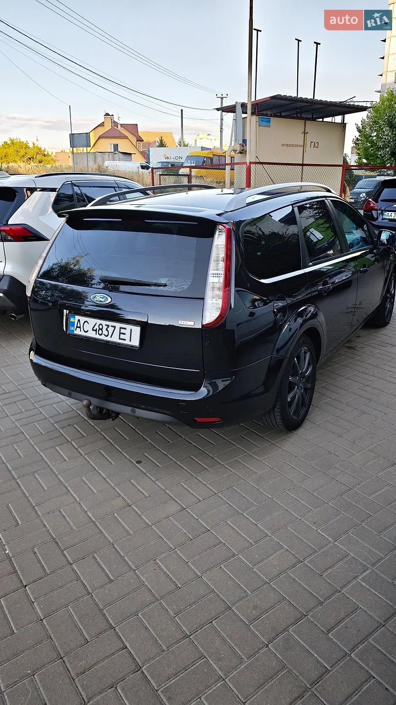 2010 Ford Focus - мініатюра 16