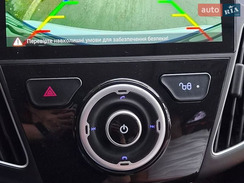 Хетчбек Ford Focus 2015 в Дніпрі