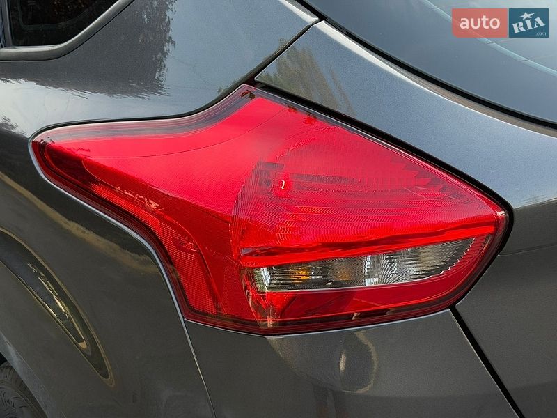 Седан Ford Focus 2015 в Дніпрі