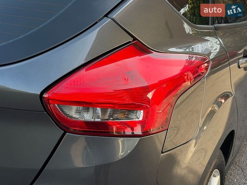 Седан Ford Focus 2015 в Дніпрі