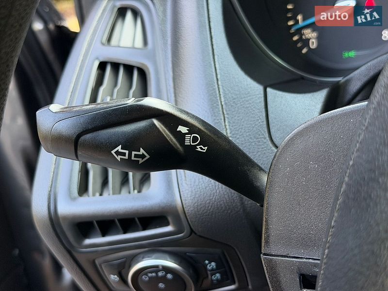 Седан Ford Focus 2015 в Дніпрі