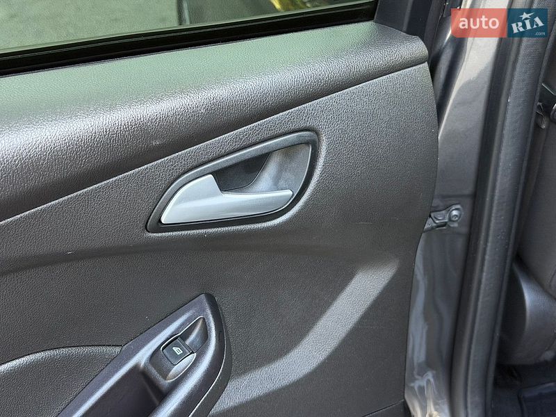 Седан Ford Focus 2015 в Дніпрі
