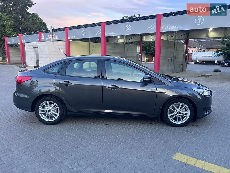 Седан Ford Focus 2015 в Дубні фото 6 Седан Ford Focus 2015 в Дубні