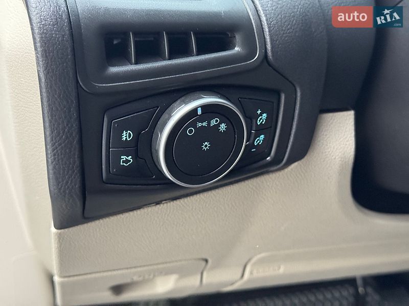 Седан Ford Focus 2015 в Полтаві