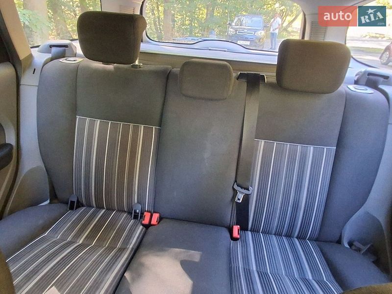 Універсал Ford Focus 2008 в Львові фото 12 Універсал Ford Focus 2008 в Львові