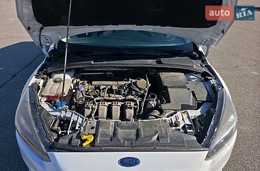 Хэтчбек Ford Focus 2015 в Киеве
