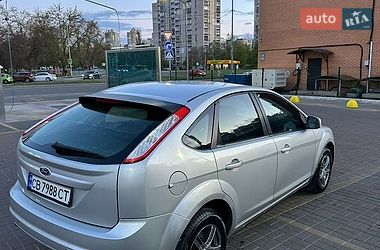 Хэтчбек Ford Focus 2008 в Киеве