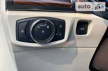 Седан Ford Fusion 2017 в 
