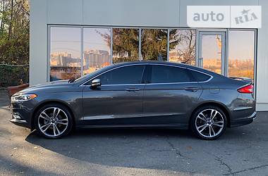 Седан Ford Fusion 2017 в 