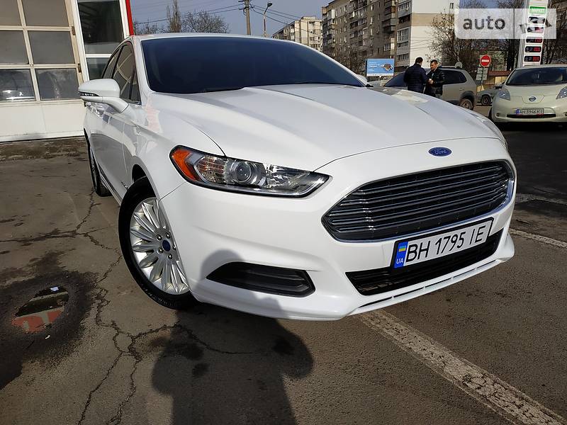 Седан Ford Fusion 2015 в Одесі