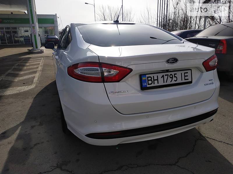 Седан Ford Fusion 2015 в Одесі