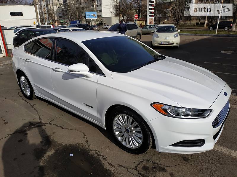 Седан Ford Fusion 2015 в Одесі