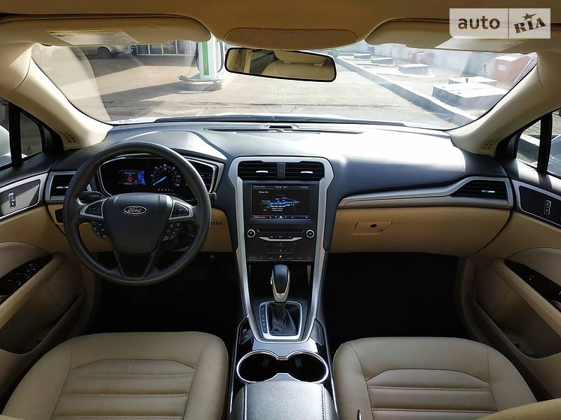 Седан Ford Fusion 2015 в Одесі