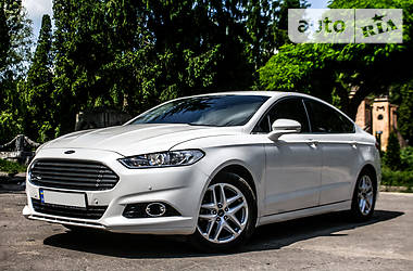 Седан Ford Fusion 2016 в Львове