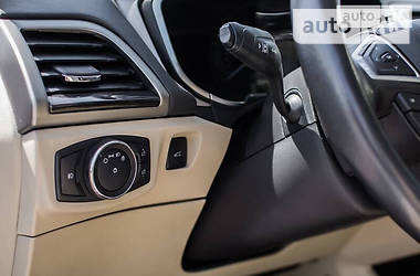 Хетчбек Ford Fusion 2012 в 