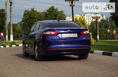 Седан Ford Fusion 2013 в Сумах