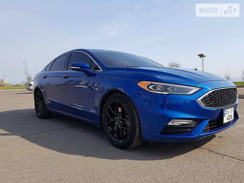 Седан Ford Fusion 2016 в 