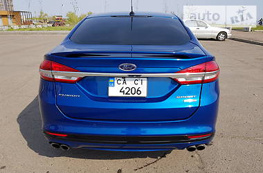 Седан Ford Fusion 2016 в 