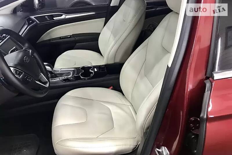 Седан Ford Fusion 2015 в Ужгороде