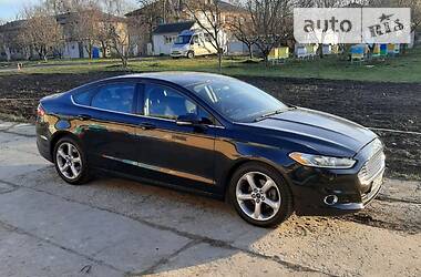 Седан Ford Fusion 2015 в 