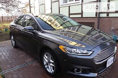 Седан Ford Fusion 2016 в 
