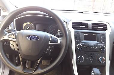 Седан Ford Fusion 2016 в 