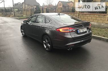 Седан Ford Fusion 2016 в 